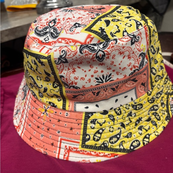 Bucket Hat- Reversable - Picture 3 of 6